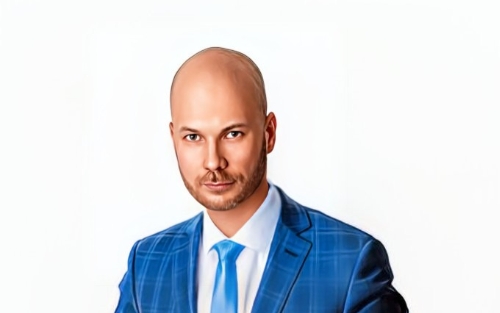 Константин Ванеев: «В настоящее время мы помогаем ответить на главный вопрос клиента «Как сохранить капитал?»