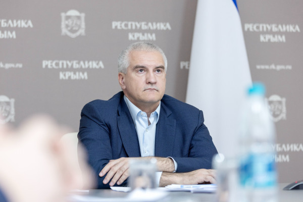 &laquo;Есть группы быстрого реагирования&raquo;. Как в Крыму борются со стихией?
