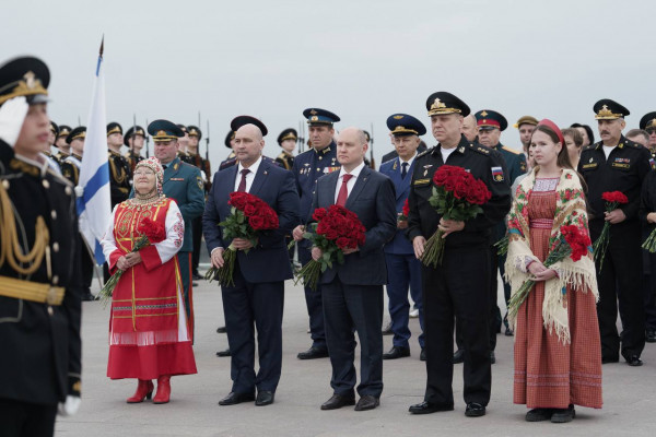 Четыре года назад президент Владимир Путин положил начало севастопольской традиции