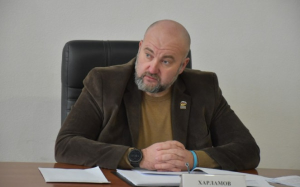 Источник: Заксобрание Севастополя Севастополь поддерживает федеральные законы: инфраструктура и семьи в приоритете