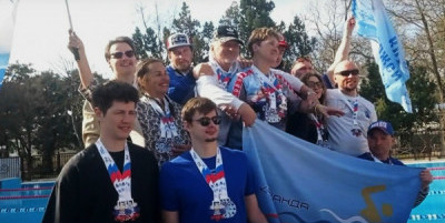 Ледяное братство и олимпийский дух зимних пловцов: блестящее выступление севастопольских спортсменов