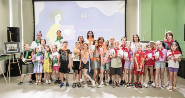 Источник: соцсети губернатора Севастополя Ключ доверия: в Севастополе детям напомнили, куда обратиться за помощью