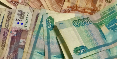 Наличные россиян под прицелом: как Центробанк переписал правила контроля за внесением денег на счета. Что важно знать