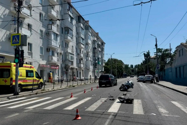 Цифры на асфальте: почему безопасность дорог в Крыму и Севастополе разошлась в 1,6 раза?