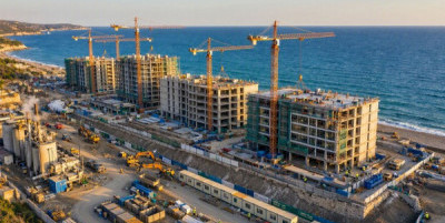 Топливный кризис и многомиллиардные стройки — два лица Крыма 2026