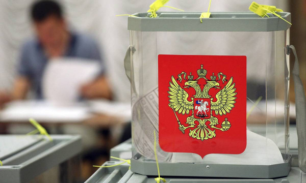 Фото: Пресс-служба Севгоризбиркома Михаил Развожаев связал голосование с внутренним патриотизмом, а Сергей Аксёнов — с устойчивостью государства