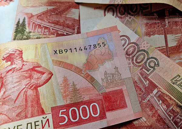 Вклады россиян обложат налогом по ставке до 22%: как государство заберет часть процентов с 2027 года