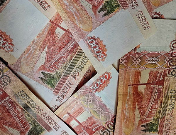 2,5 трлн рублей наличными: почему ЦБ внезапно вспомнил о происхождении денег у россиян и к чему готовиться держателям крупных сумм