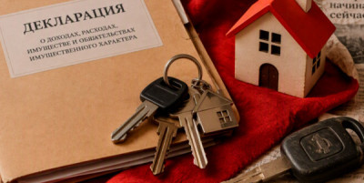 Красный флаг и большие квадраты: чему учат декларации депутатов-коммунистов Крыма и Севастополя