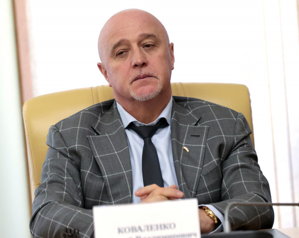 Зачем депутаты Госсовета Крыма взяли под личный контроль ход строительства социальных объектов?