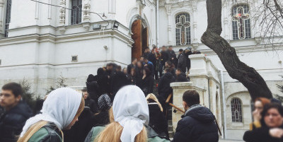В Севастополе простились с подростками, погибшими в страшном ДТП (фото)